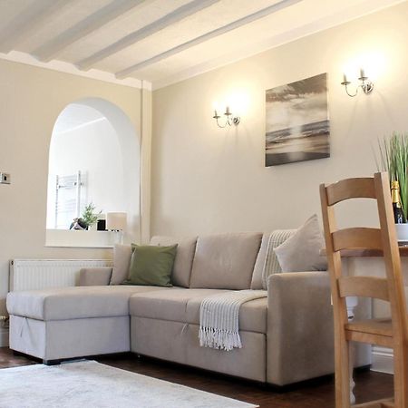 Cosy Cottage In Mersea - Walking Distance To Beach And Town Уэст-Мерси Экстерьер фото
