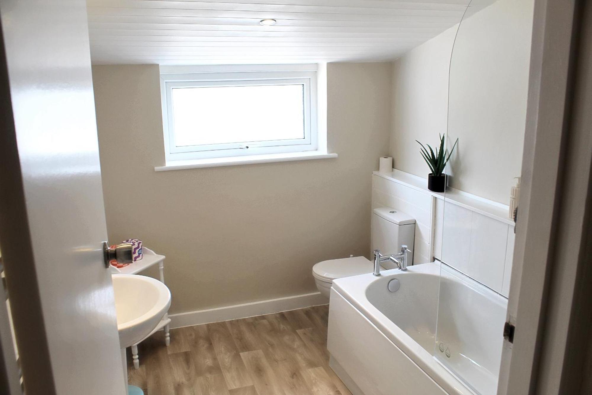 Cosy Cottage In Mersea - Walking Distance To Beach And Town Уэст-Мерси Экстерьер фото